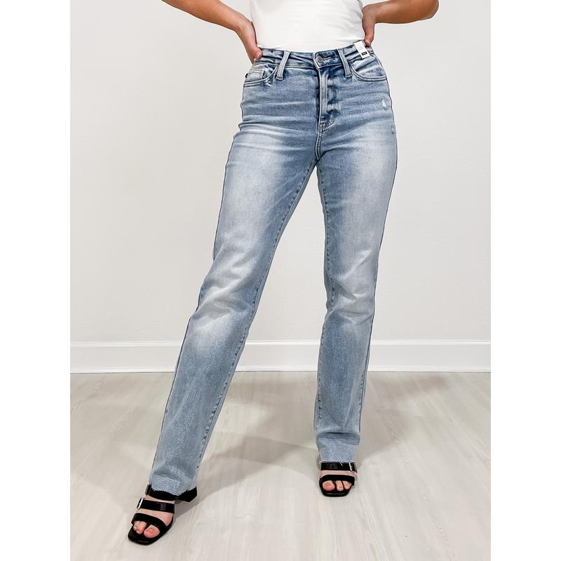 Judy RYAN Mid Rise Light Wash Dad Jeans