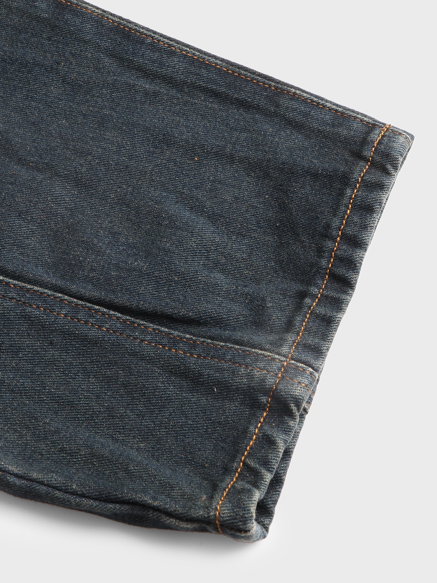 Mid-Rise Barrel Jeans