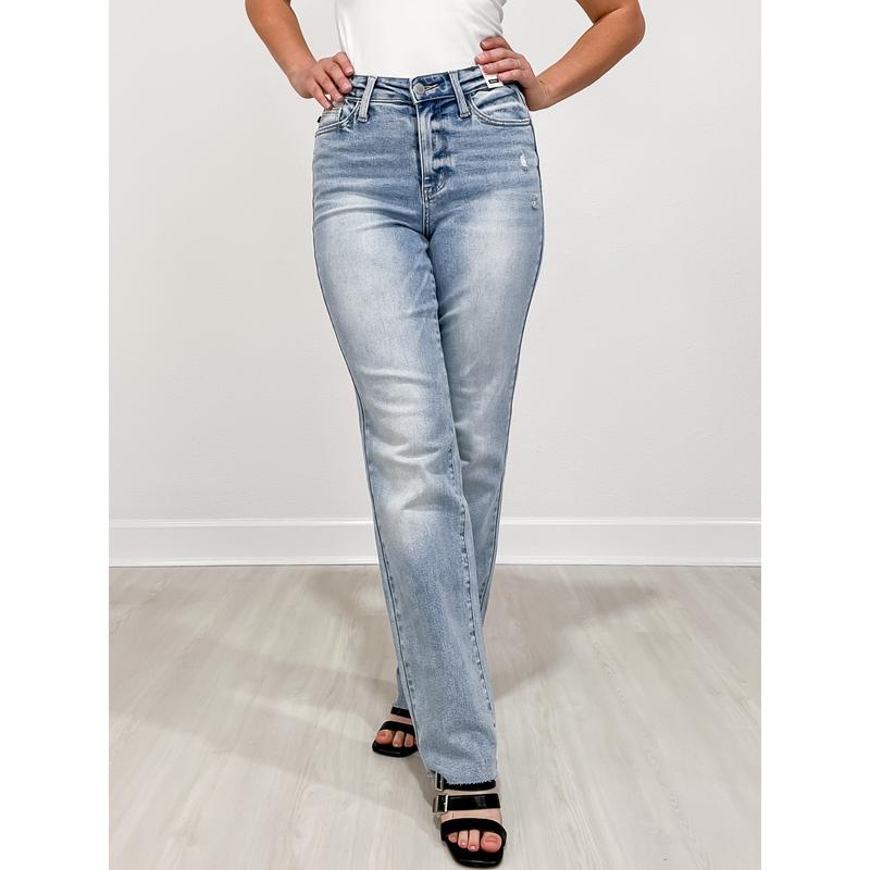 Judy RYAN Mid Rise Light Wash Dad Jeans